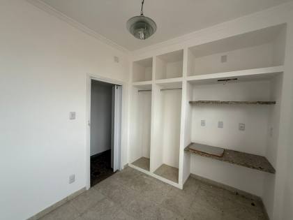 Vendo apartamento no Edifício Simone Beatriz