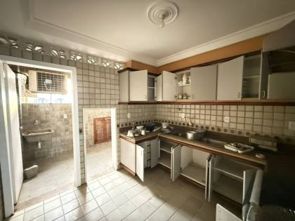 Vendo apartamento no Edifício Simone Beatriz