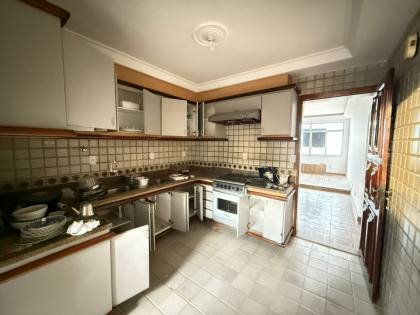 Vendo apartamento no Edifício Simone Beatriz