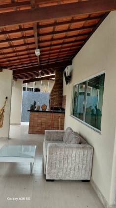 Casa com Piscina no Costa Marina