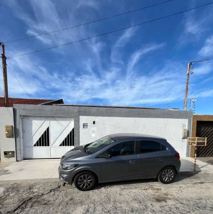 Casa na Aruana (Porteira fechada)