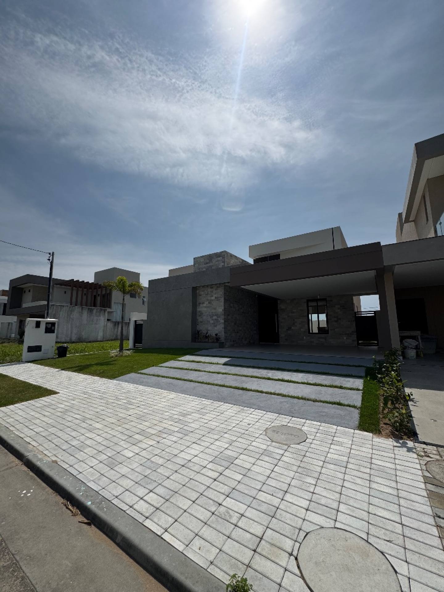 Casa à venda no Cond. Alhpaville Terras 1