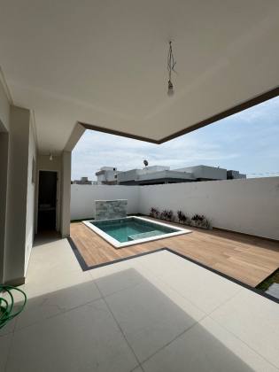 Casa à venda no Cond. Alhpaville Terras 1