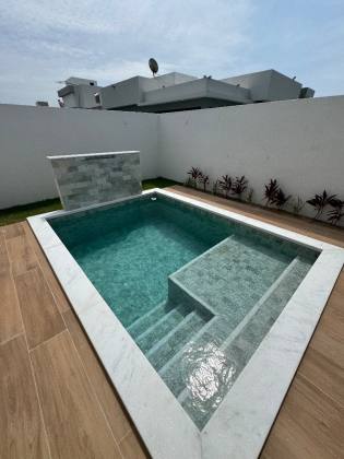 Casa à venda no Cond. Alhpaville Terras 1