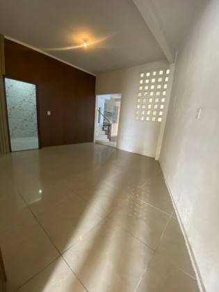 CASA NA RUA RAFAEL DE AGUIAR
