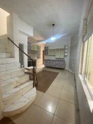 CASA NA RUA RAFAEL DE AGUIAR