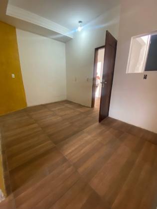 CASA NA RUA RAFAEL DE AGUIAR