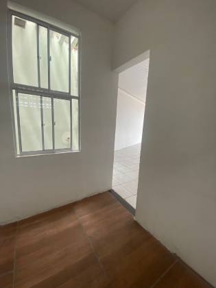 CASA NA RUA RAFAEL DE AGUIAR