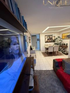 Arte Viva 3/4 em frente a Unit