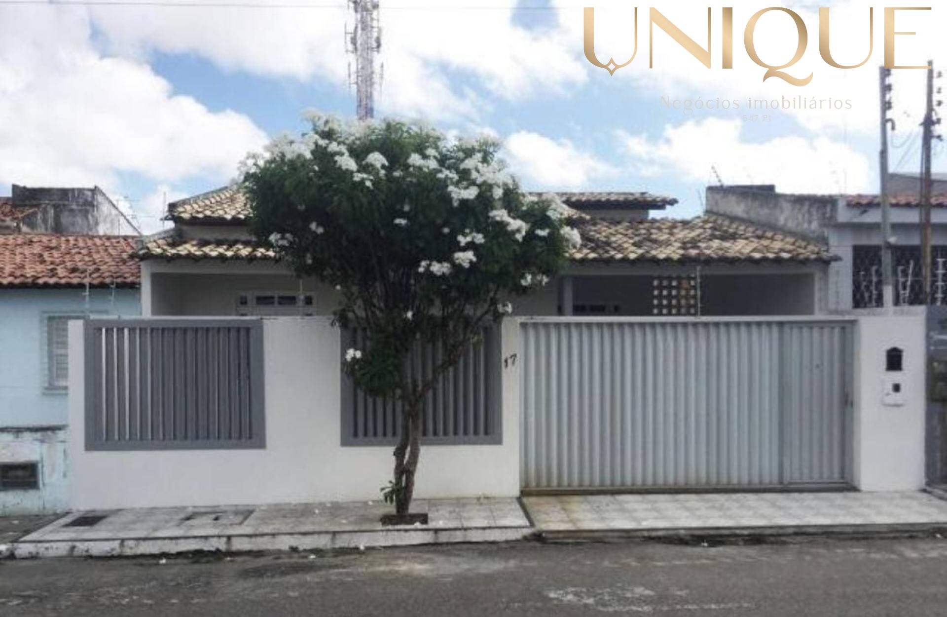 Casa 3/4 suíte em Avenida