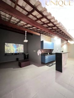 CASA DE ALTO PADRÃO A 200M DA ORLA