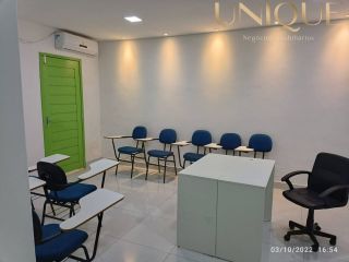 Prédio comercial no bairro Jabotiana