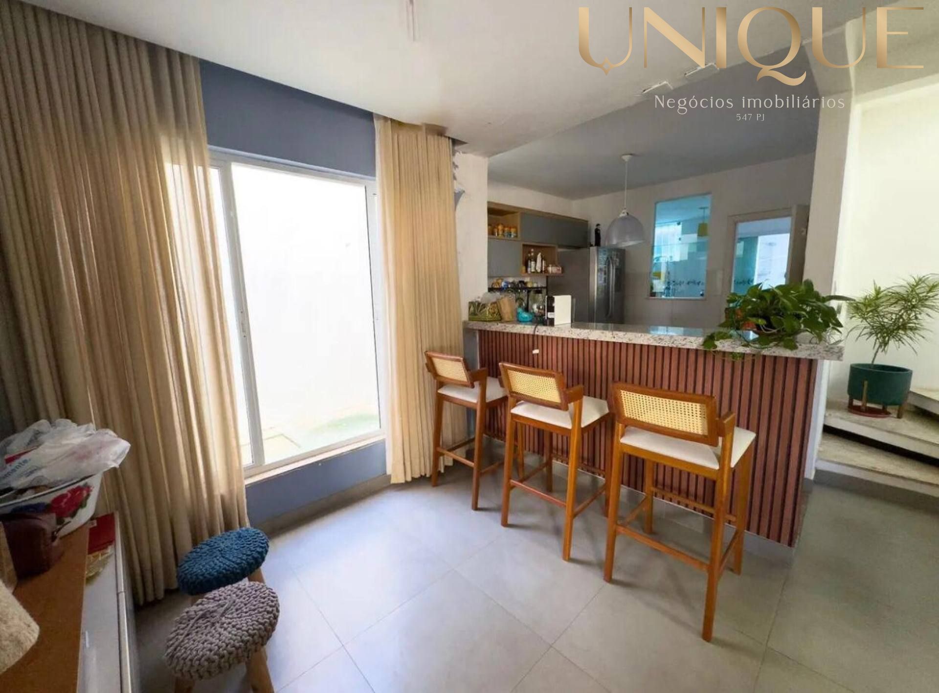 Excelente Casa no Condomínio Dermeval Mattos