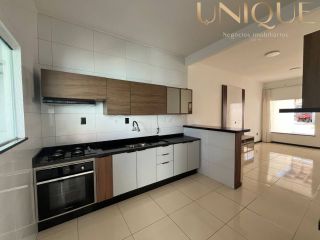 Casa com Piscina no Luar da Barra