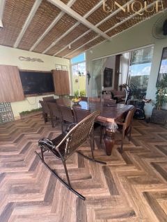 Belíssima casa próximo a Praia