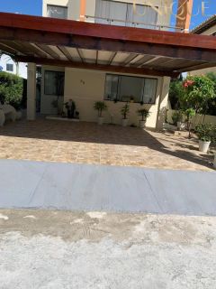 Casa em  Condomínio a poucos metros da Praia