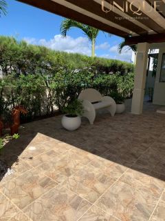 Casa em  Condomínio a poucos metros da Praia