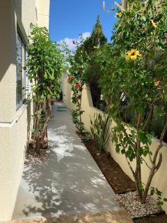 Casa em  Condomínio a poucos metros da Praia