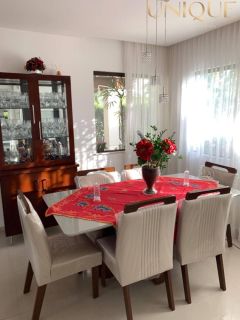 Casa em  Condomínio a poucos metros da Praia