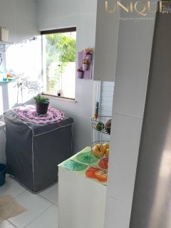 Casa em  Condomínio a poucos metros da Praia