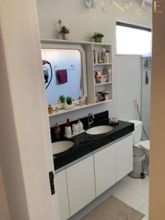 Casa em  Condomínio a poucos metros da Praia