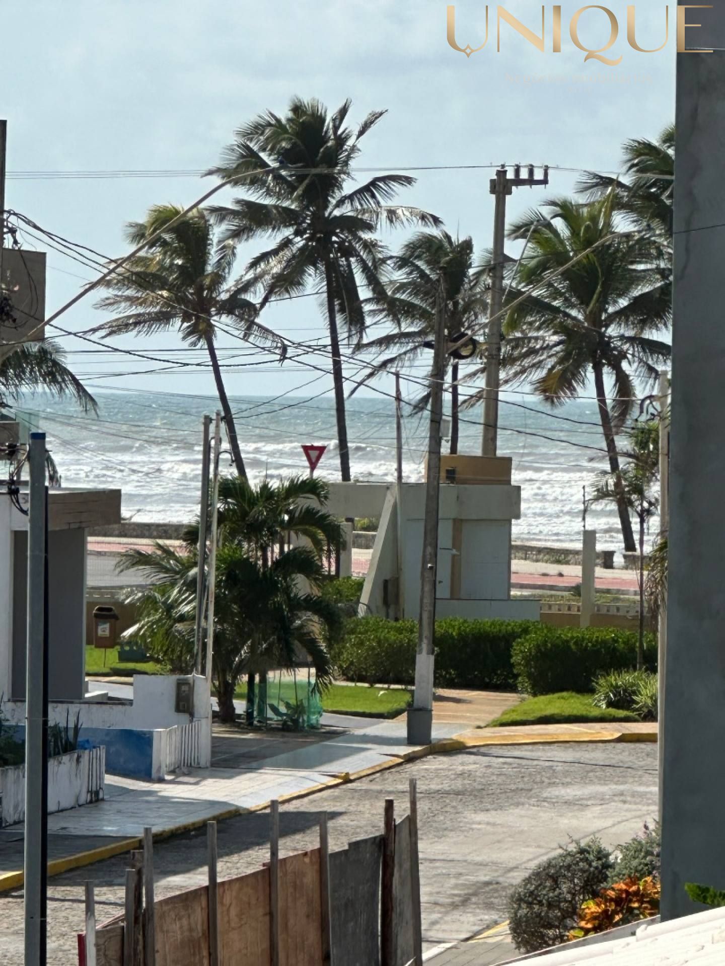 Casa de Condomínio a poucos metros da Praia