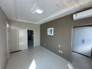 Casa de Condomínio a poucos metros da Praia