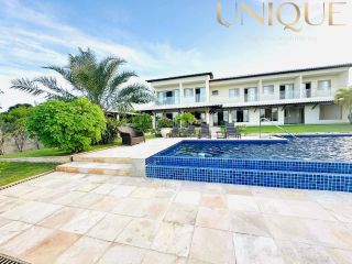 Mansão de Frente ao Rio