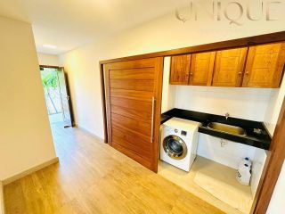 Mansão de Frente ao Rio