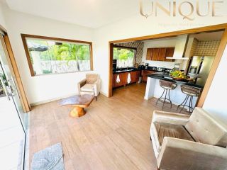 Mansão de Frente ao Rio