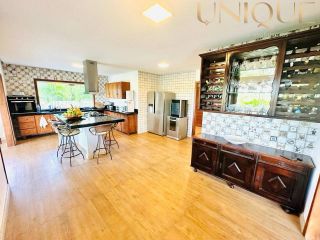 Mansão de Frente ao Rio