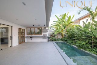 Excelente casa à venda no condomínio Maui