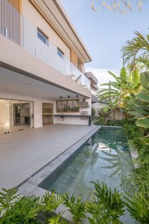 Excelente casa à venda no condomínio Maui