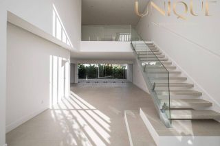 Excelente casa à venda no condomínio Maui