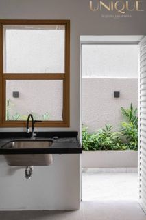 Excelente casa à venda no condomínio Maui