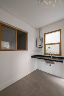 Excelente casa à venda no condomínio Maui