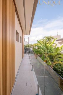 Excelente casa à venda no condomínio Maui