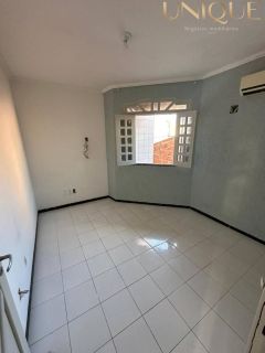 Casa Para Vender com 4 quartos 1 suítes no bairro Aeroporto em Aracaju
