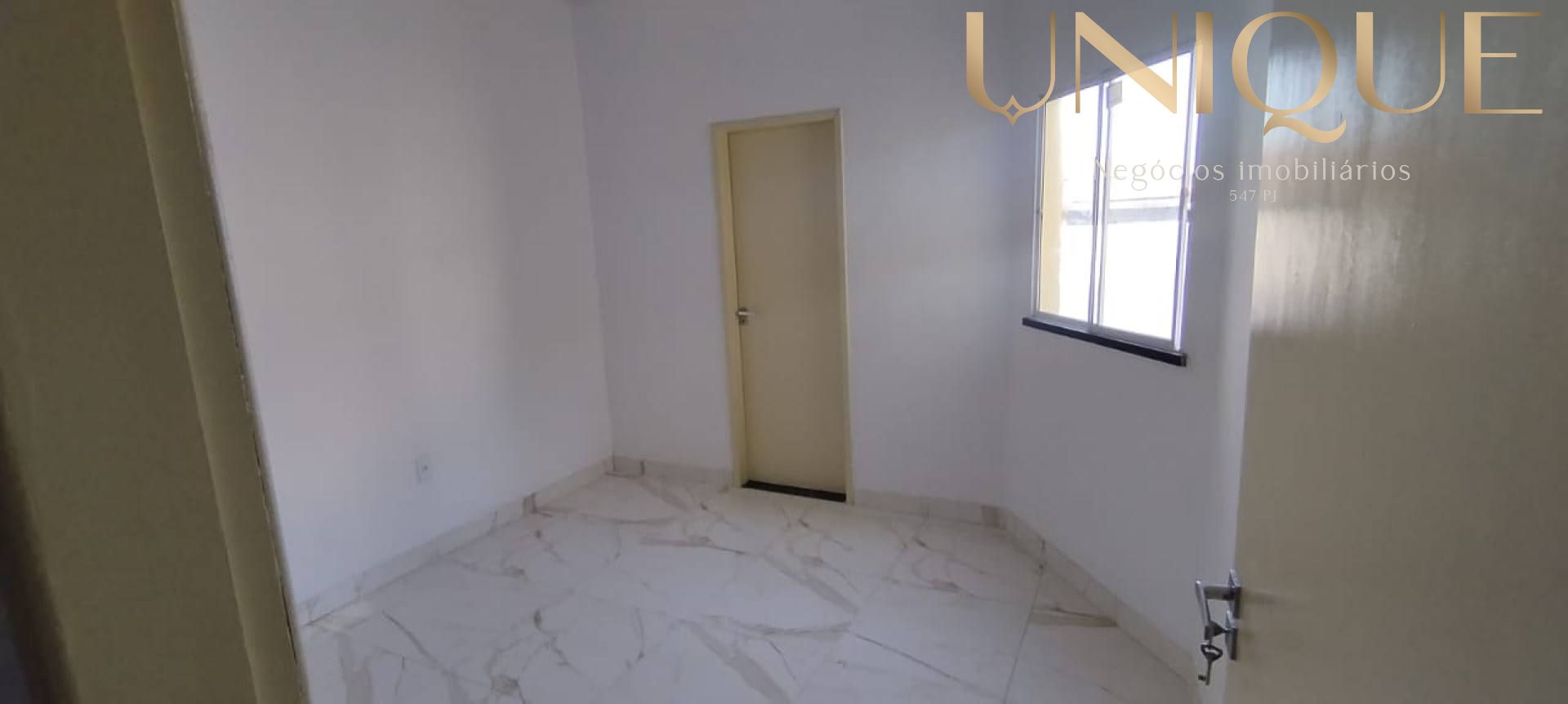 Casa Para Vender com 5 quartos 3 suítes no bairro Luzia em Aracaju