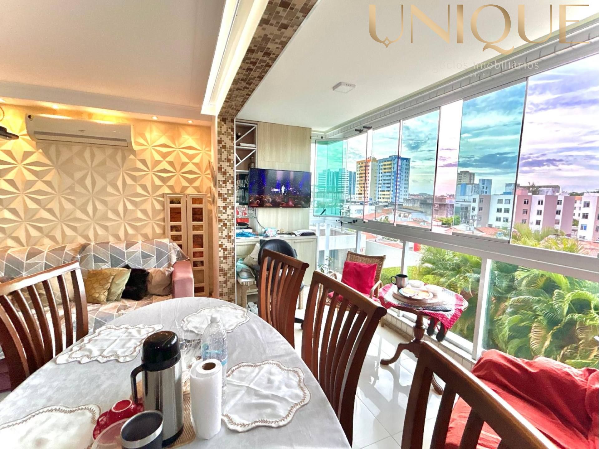 107M2 de Conforto e Estilo no Living Residence