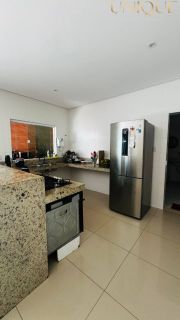 Linda casa na Aruana - Lot. Aquarius