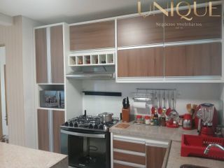 Excelente casa com 3 quartos, sendo um suíte e 2 vagas de garagens na Aruana.