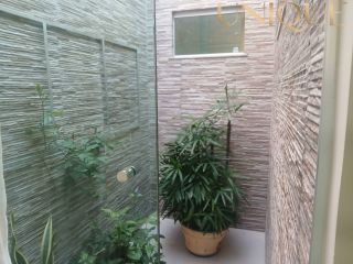 Excelente casa com 3 quartos, sendo um suíte e 2 vagas de garagens na Aruana.