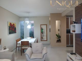 Excelente casa com 3 quartos, sendo um suíte e 2 vagas de garagens na Aruana.