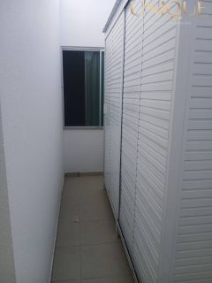 Excelente casa com 3 quartos, sendo um suíte e 2 vagas de garagens na Aruana.