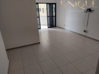 Excelente apartamento com 4 quartos, sendo um suíte no Residencial Gran Farol, bairro Coroa do Meio.