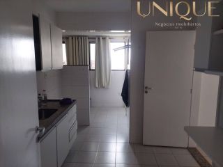 Excelente apartamento com 4 quartos, sendo um suíte no Residencial Gran Farol, bairro Coroa do Meio.