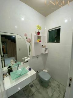 Excelente casa com 5 quartos, sendo dois suítes no Orlando Dantas.