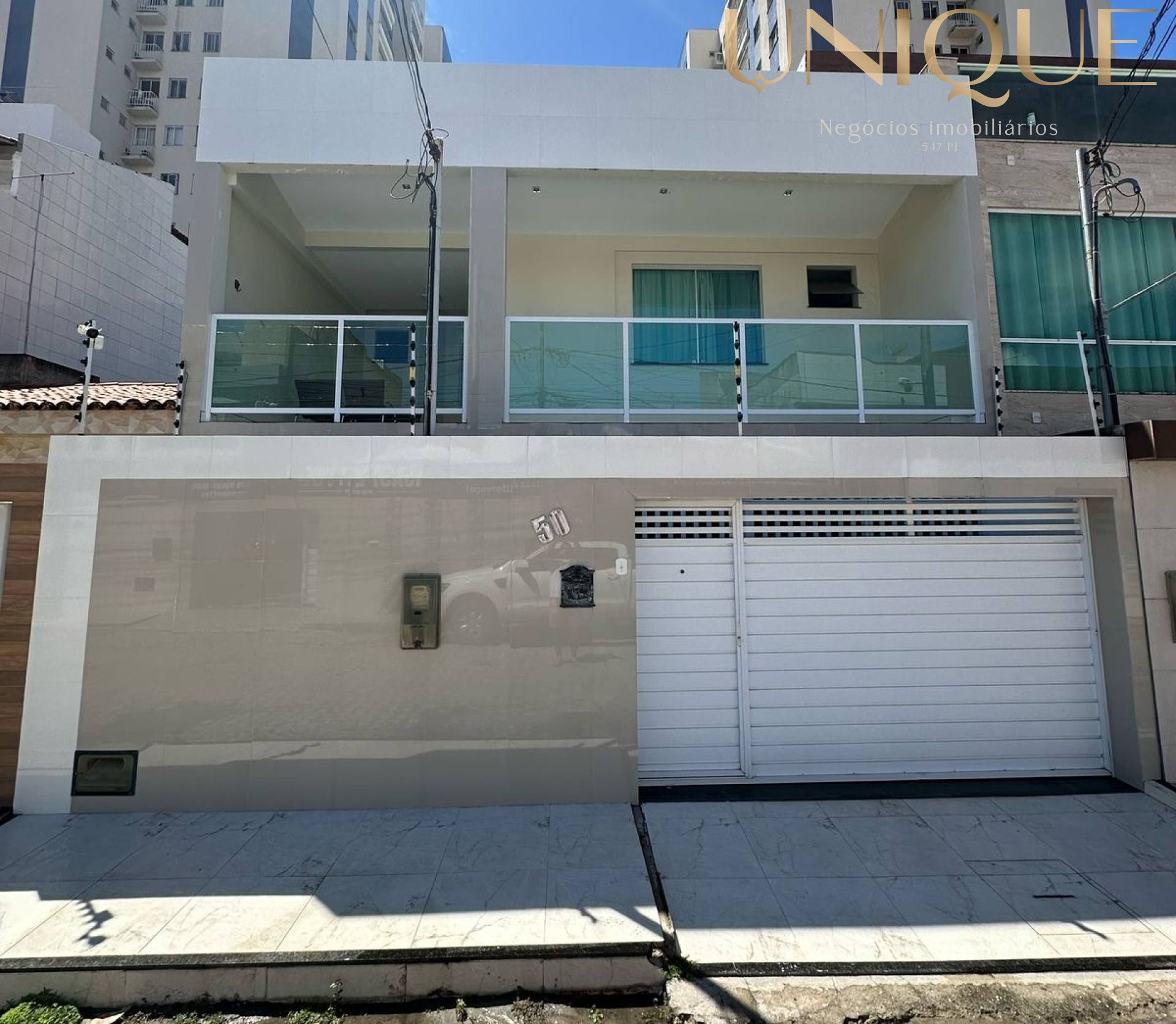 Linda Casa na Farolândia!!!