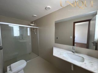 Linda casa no bairro Farolândia em ótima localização.